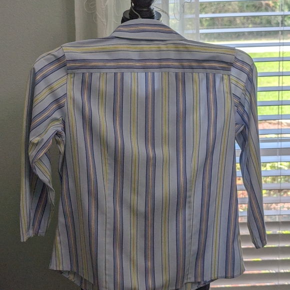 Talbot's Petites Button Down Shirt Size 6P - Picture 8 of 10